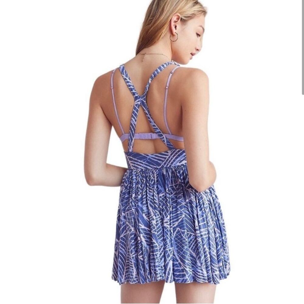 Kimchi Blue lavender flowy romper - Picture 8 of 8